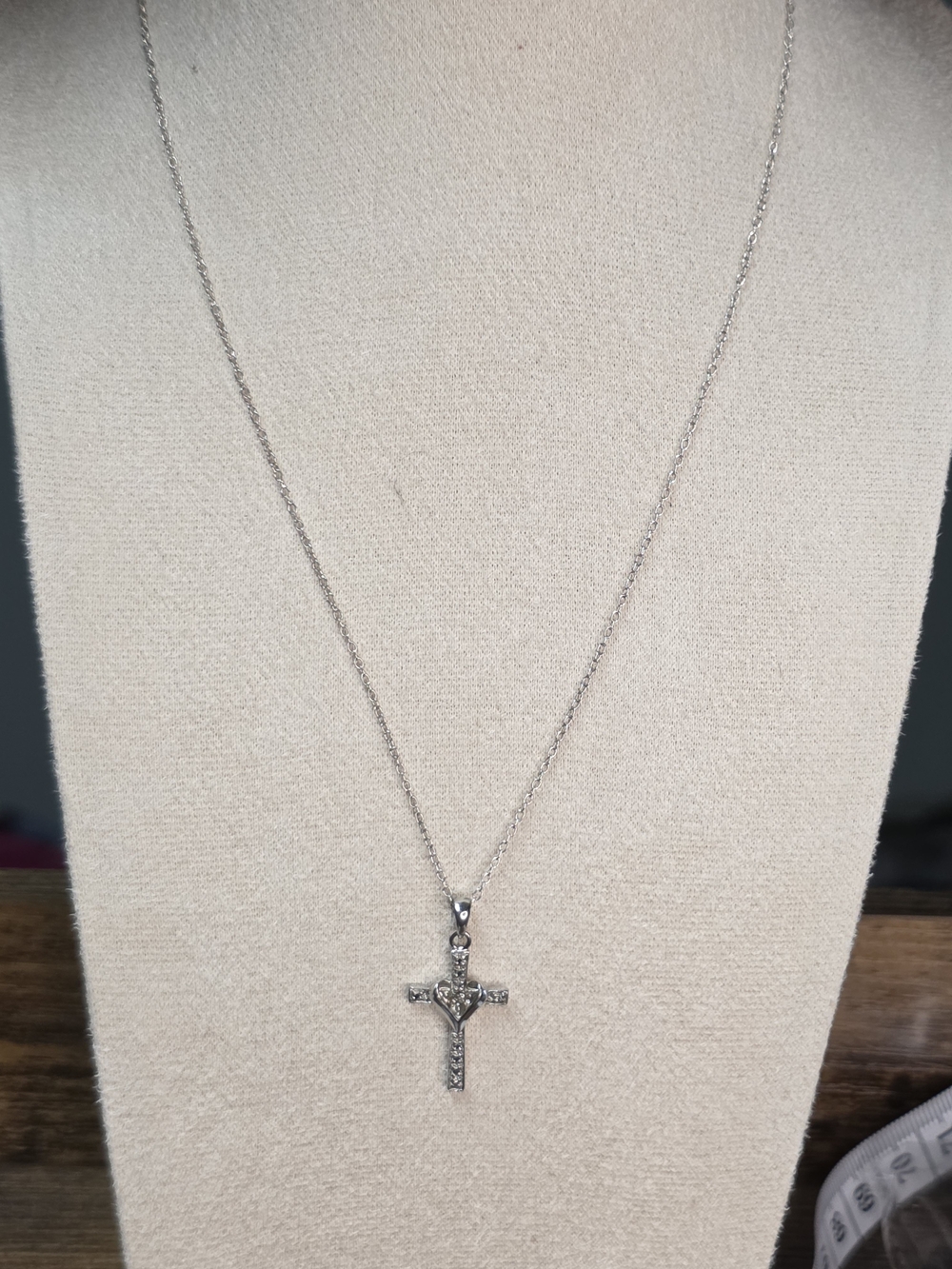 .925 Sterling Silver Cross Pendant Necklace